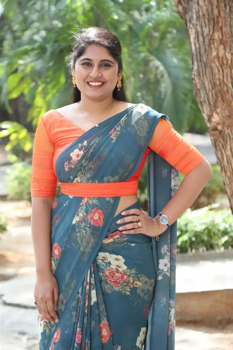 SONIA CHOWDARY STILLS IN SOUTH INDIAN BLUE SAREE 16